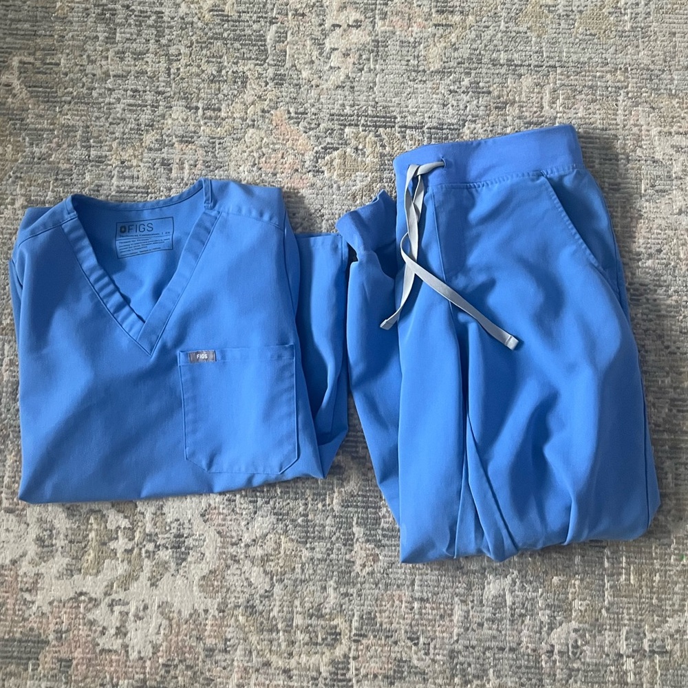 Cecil figs 
Xs one pocket top 
Small P Zamora jogger